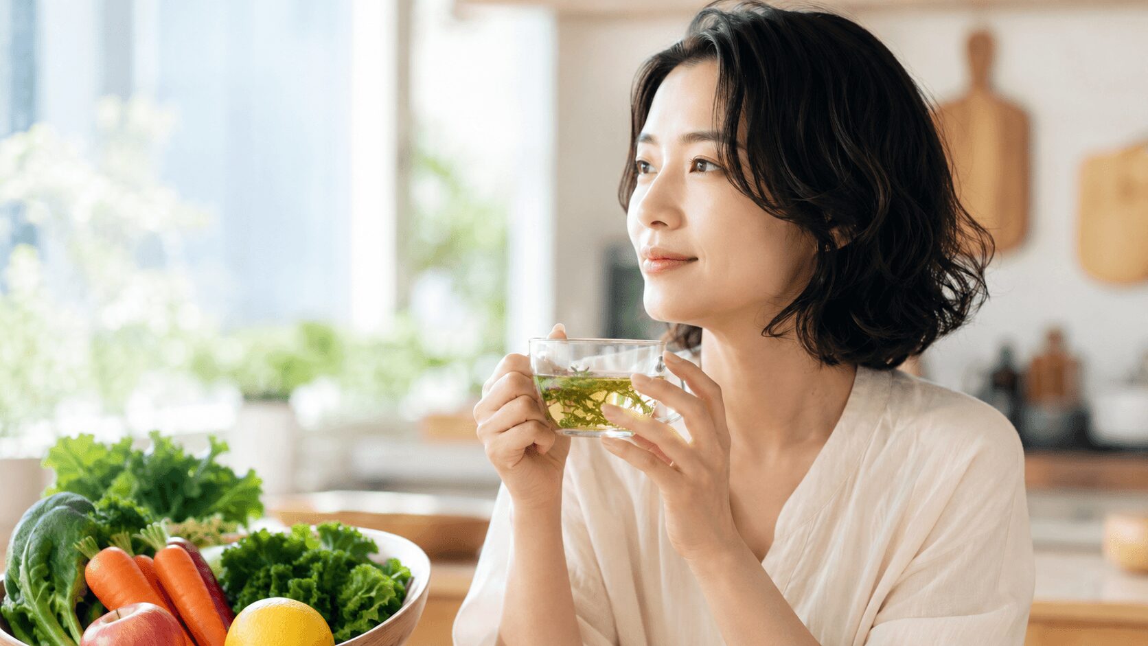 生理周期に合わせたトレーニングと食事を意識する女性のイメージ